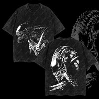 Xenomorph Alien Horror Screamer Alien vs. Predator AVP Edition Double Printed Oversize Lightweight Acid Washed T-Shirt